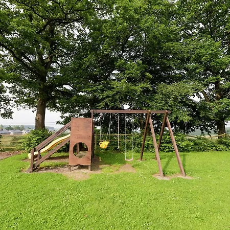 In Deiffelt Near Forest, Cleaning Included *