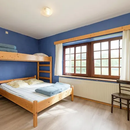 In Deiffelt Near Forest, Cleaning Included * Deyfeldt